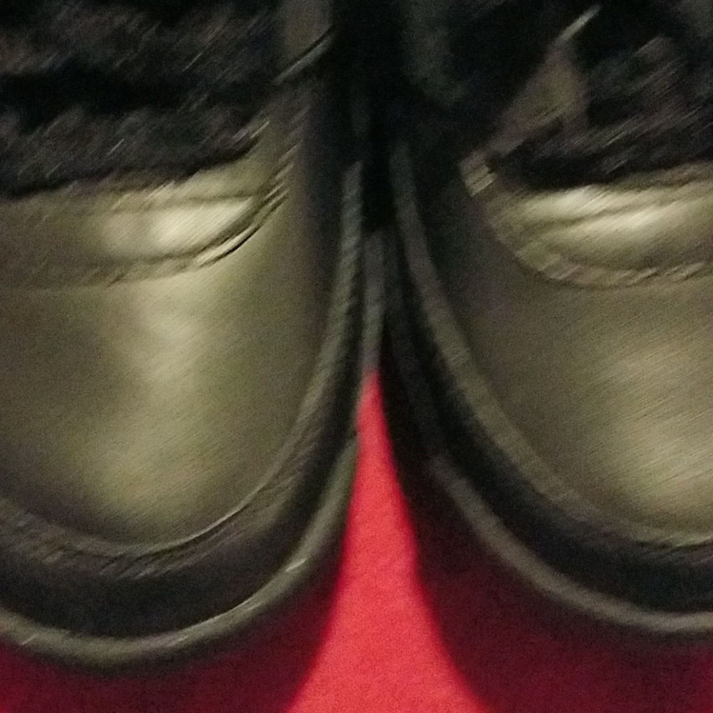 Shoes - Picture 3 of 4